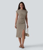 Robe T-shirt casual midi col rond manches courtes rayures gauffrées à ourlet asymétrique fendu