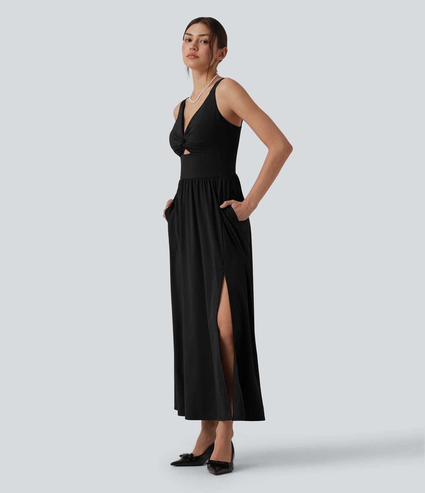 Robe de soirée mi-longue SoftlyZero™ Airy col V sans manches torsadée avec fente, coques fixes et effet frais InstantCool avec poches