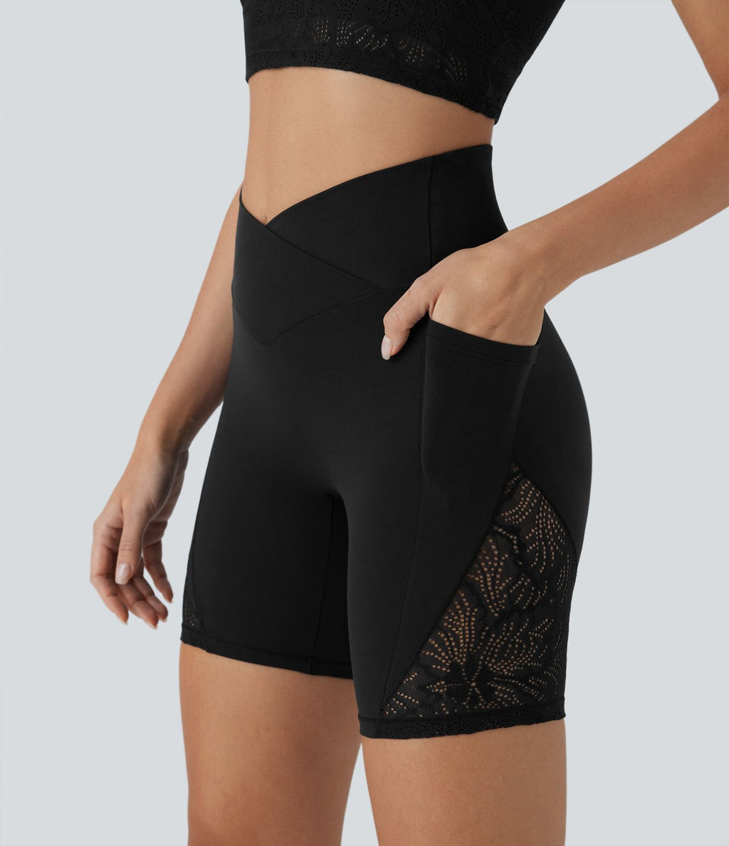 Short cycliste yoga 7'' Softlyzero™ taille haute croisé dentelle contrastante avec poches - UPF50+