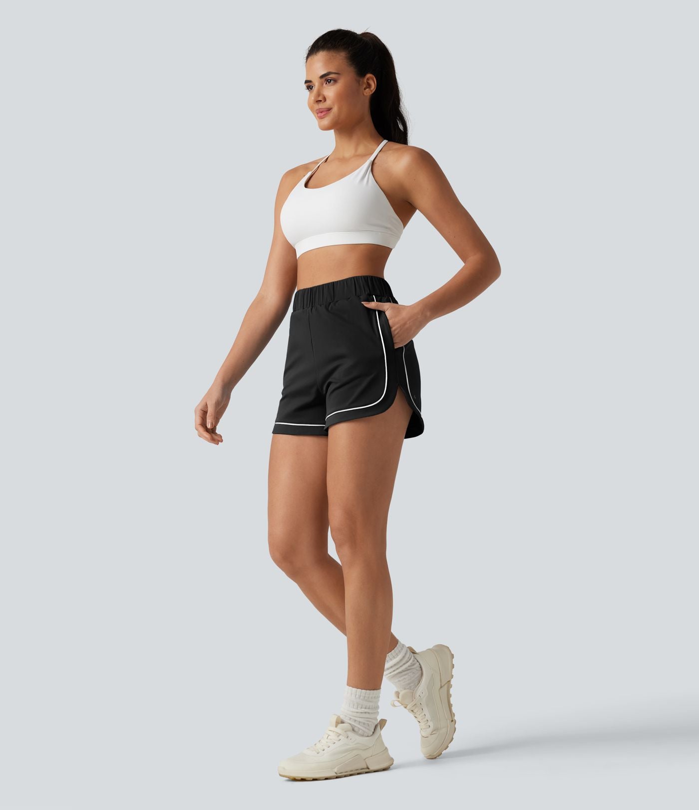 Short de yoga ample taille haute colorblock à bande latérale 7,5 cm avec poches