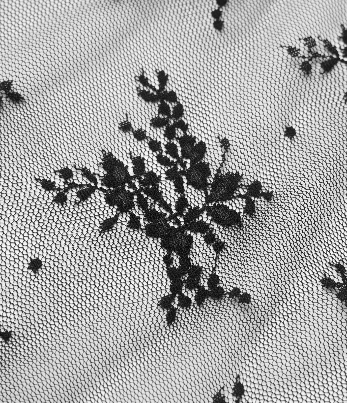 Robe de soirée deux pièces en dentelle col rond manches à volants