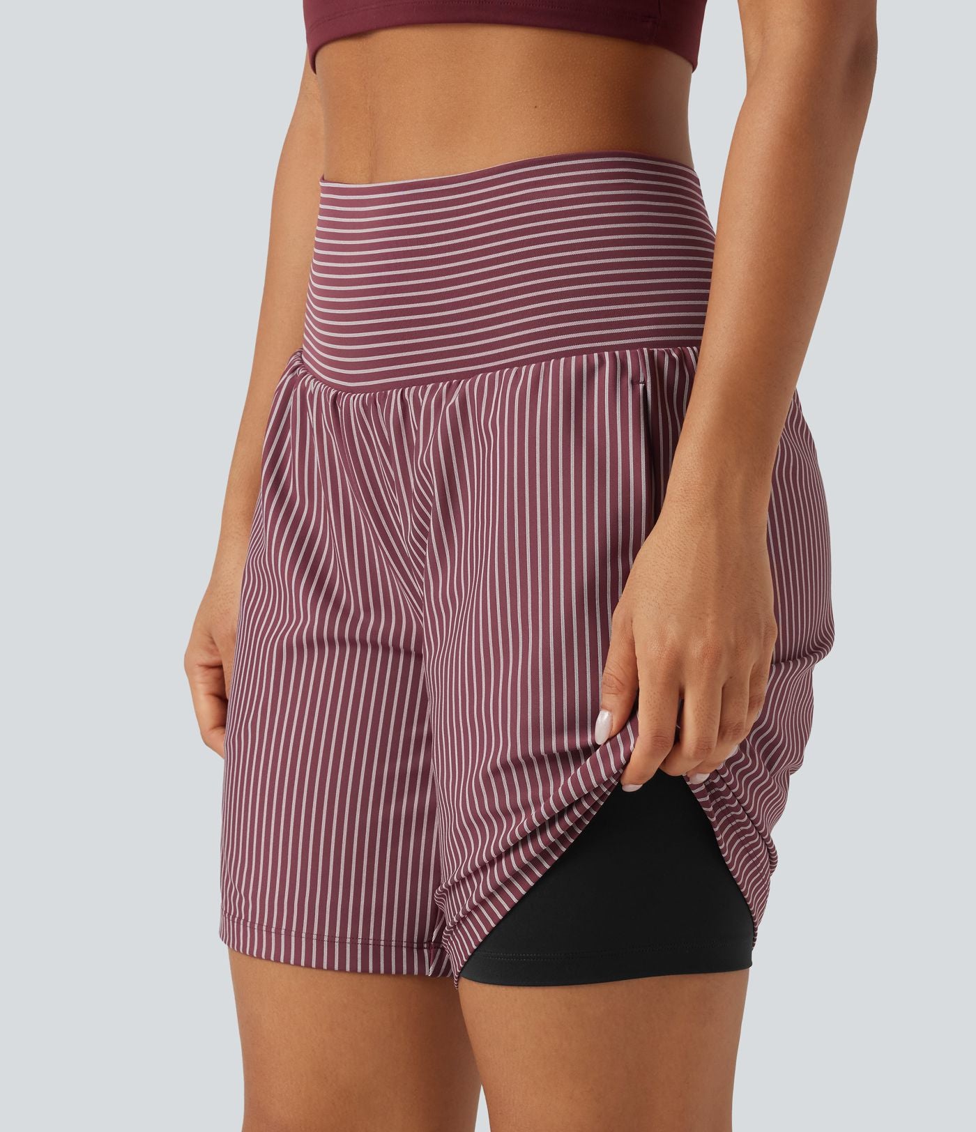 Short yoga 2-en-1 à rayures taille super haute 17,5 cm avec poches