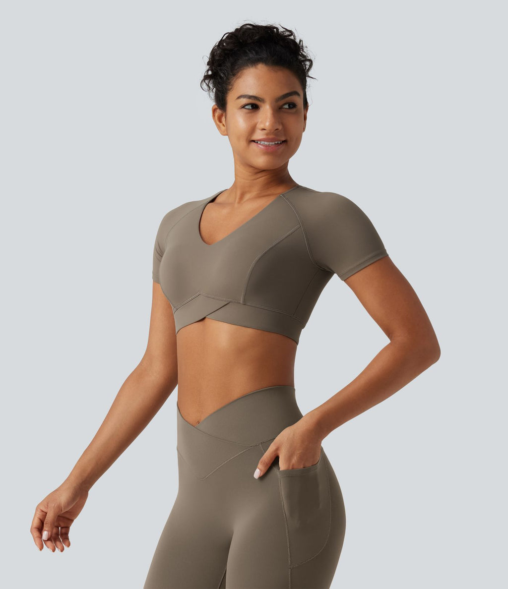 Crop top col V manches courtes Halara UltraSculpt™, base croisée et coussinets amovibles