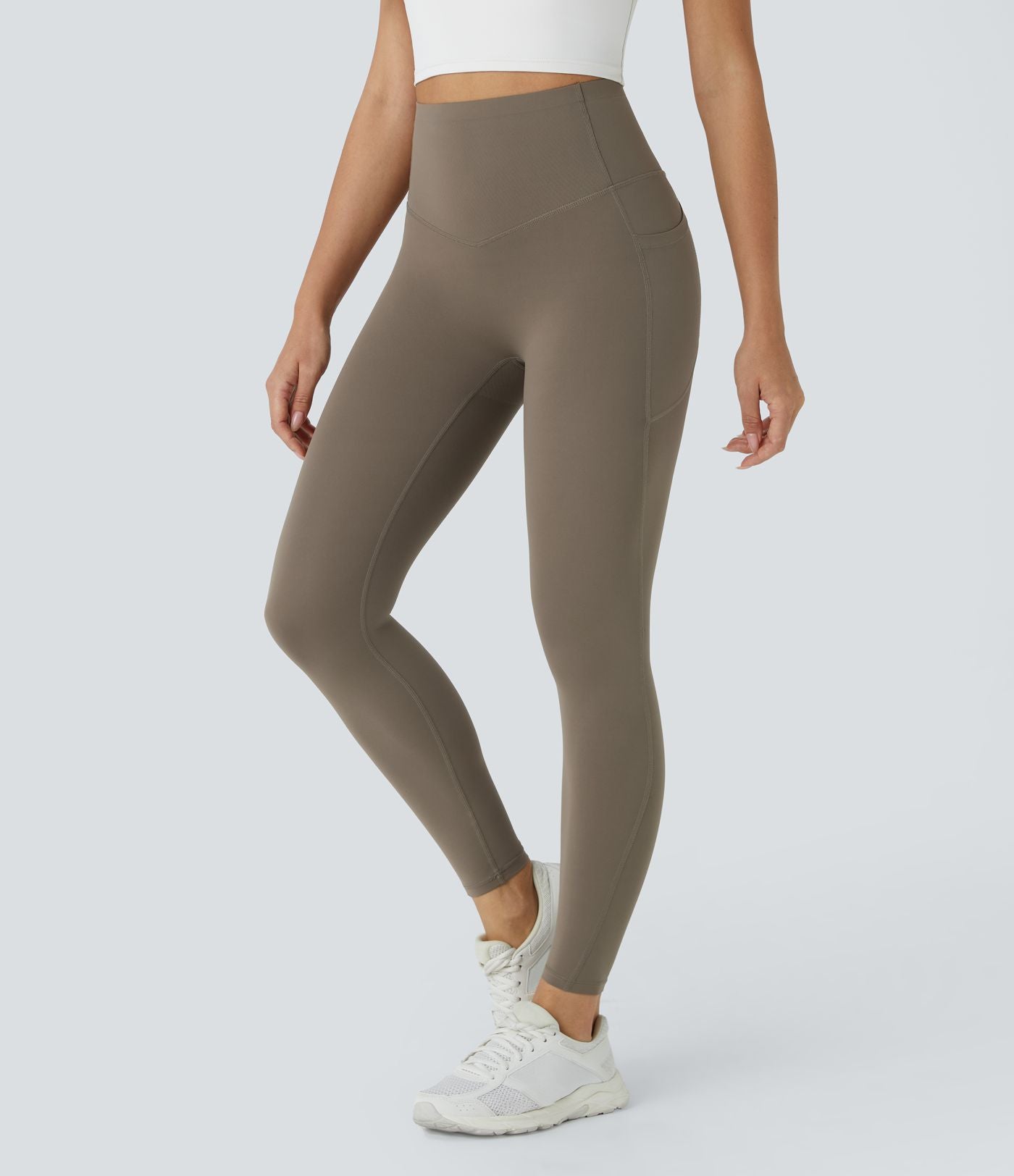 Legging d'entraînement gainant galbant taille haute avec poches Halara UltraSculpt™
