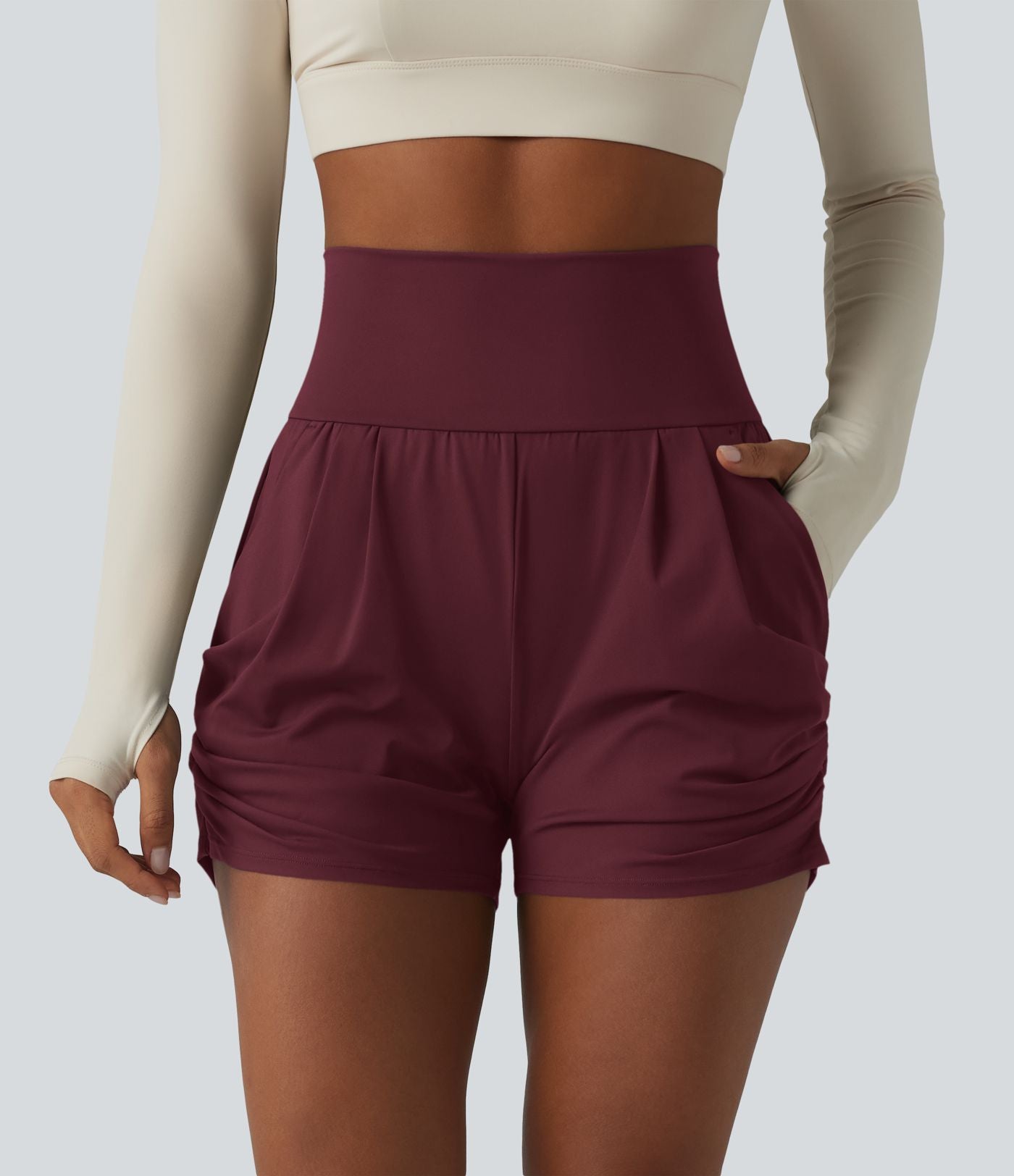 Short de yoga SoftlyZero™ Airy taille haute froncé effet frais InstantCool 7,5 cm avec poches