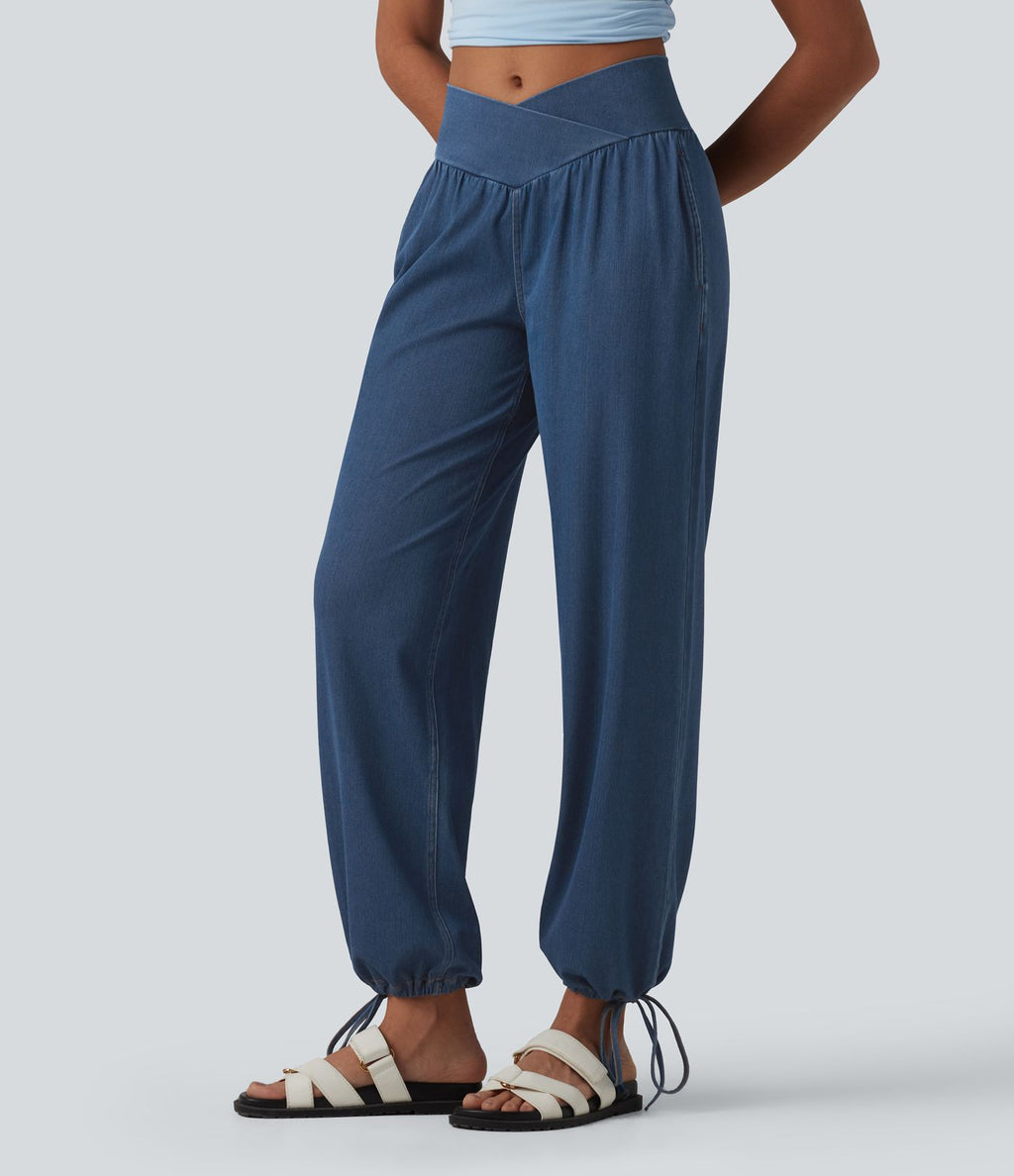 Halara Flex™ Jogging décontracté en denim taille mi-haute croisé avec cordon de serrage et poches