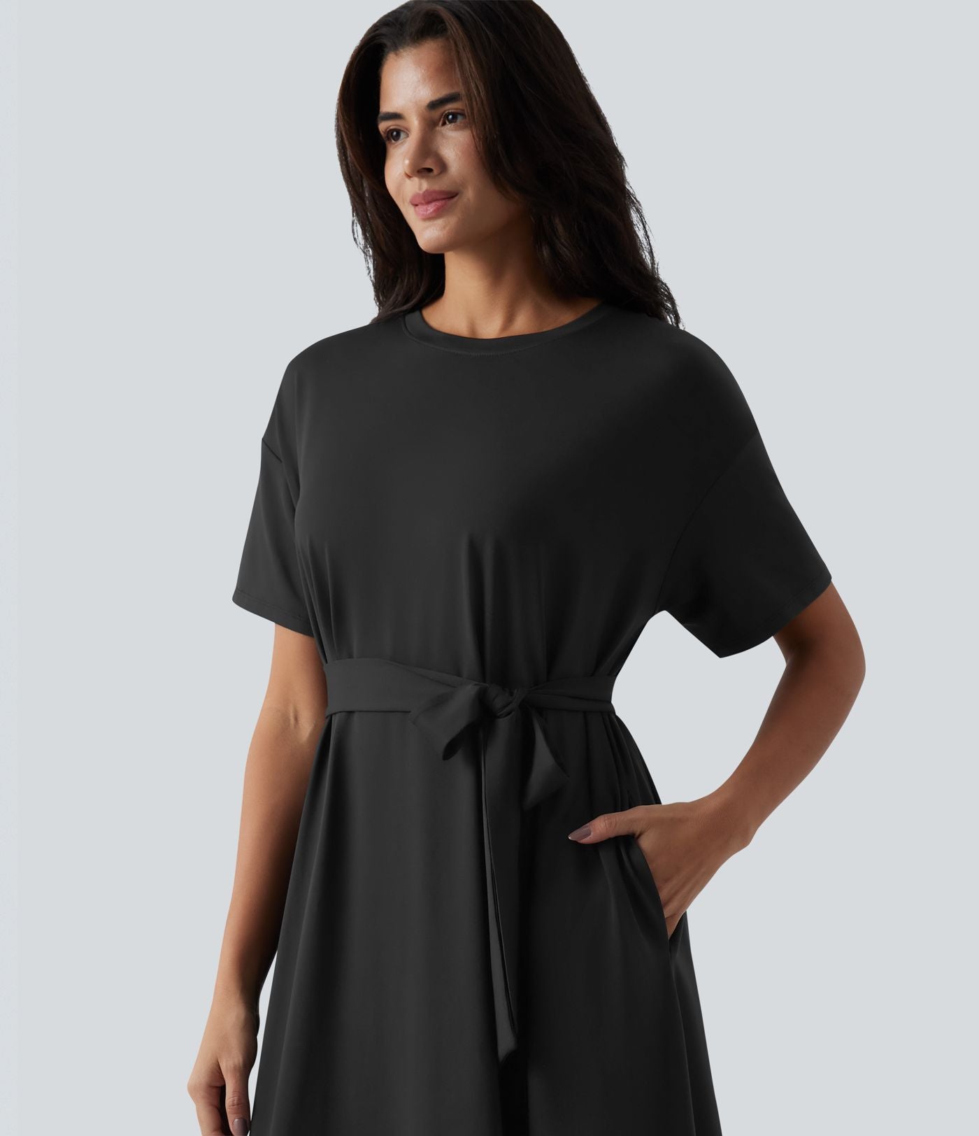 Robe T-shirt casual midi fluide col rond manches courtes avec ceinture et poches