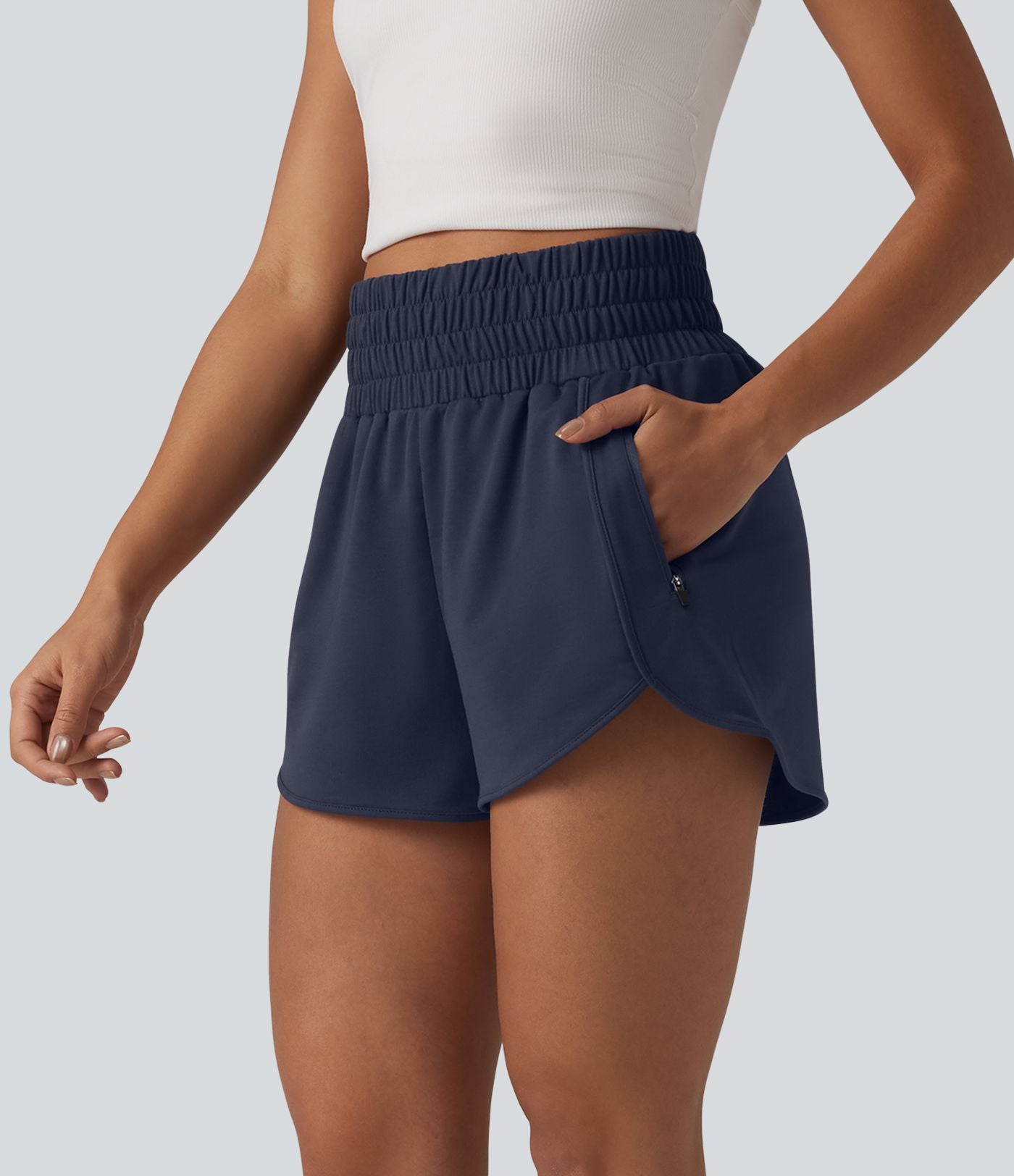 Short sweat décontracté taille haute à ourlet arrondi 7,5 cm avec poches