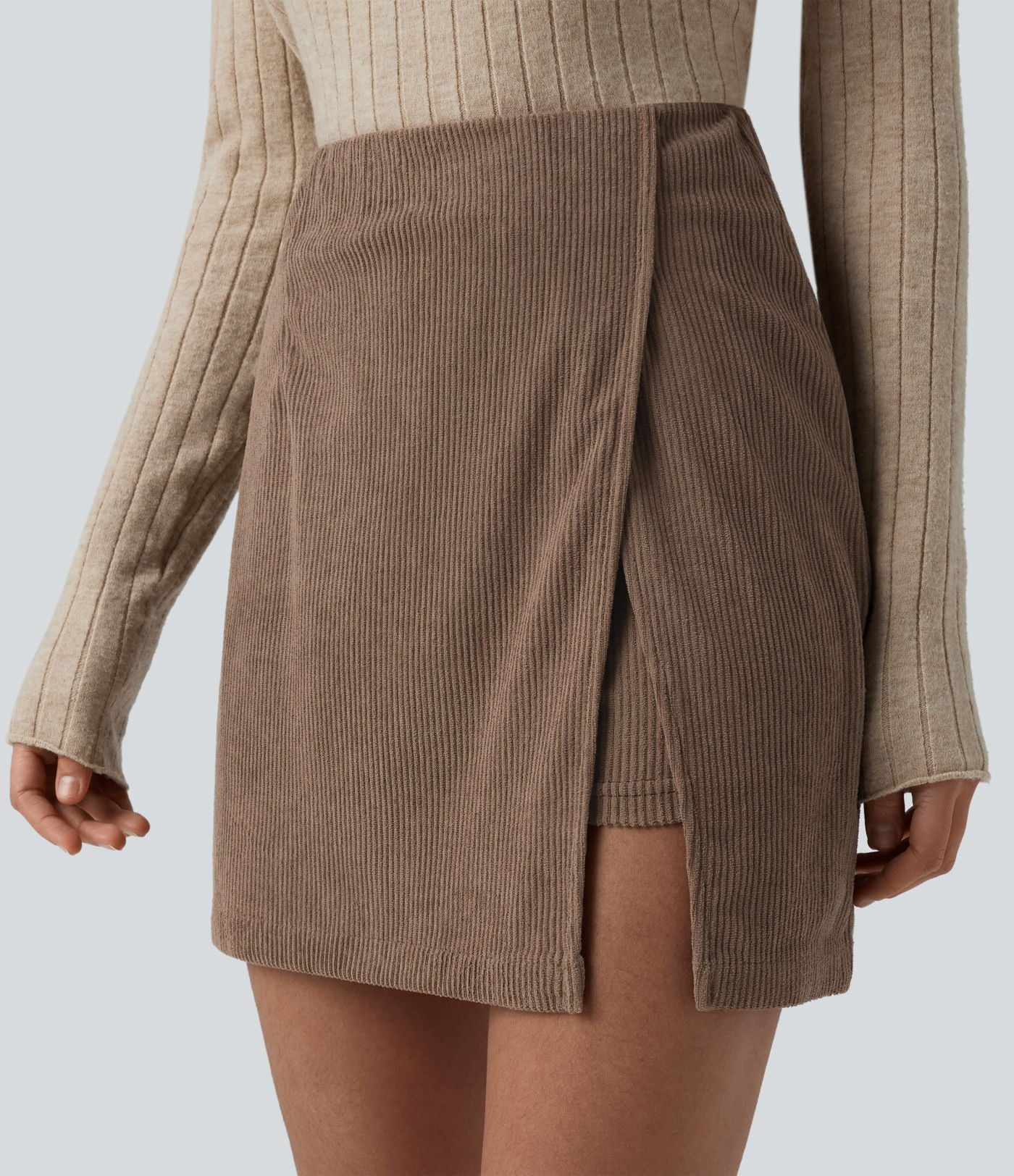 Jupe-short décontractée taille haute en velours côtelé avec zip arrière et fentes - Longueur plus longue