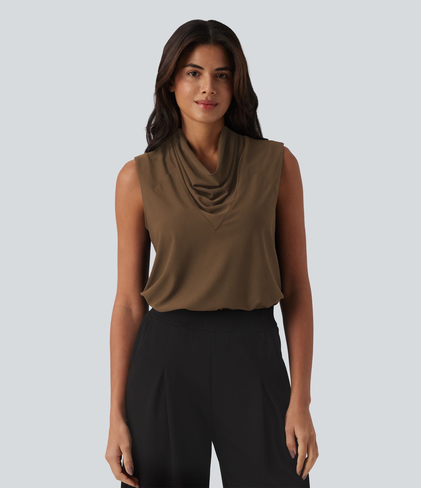 Blouse de travail sans manches à col drapé