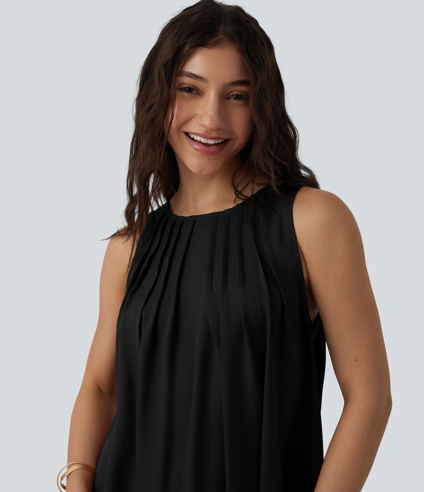 Robe fluide décontractée col rond sans manches plissée asymétrique