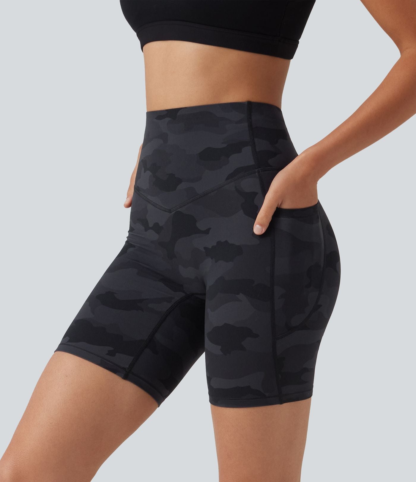 Short cycliste d'entraînement gainant taille haute UltraSculpt™ à imprimé camouflage 17,5 cm avec poches
