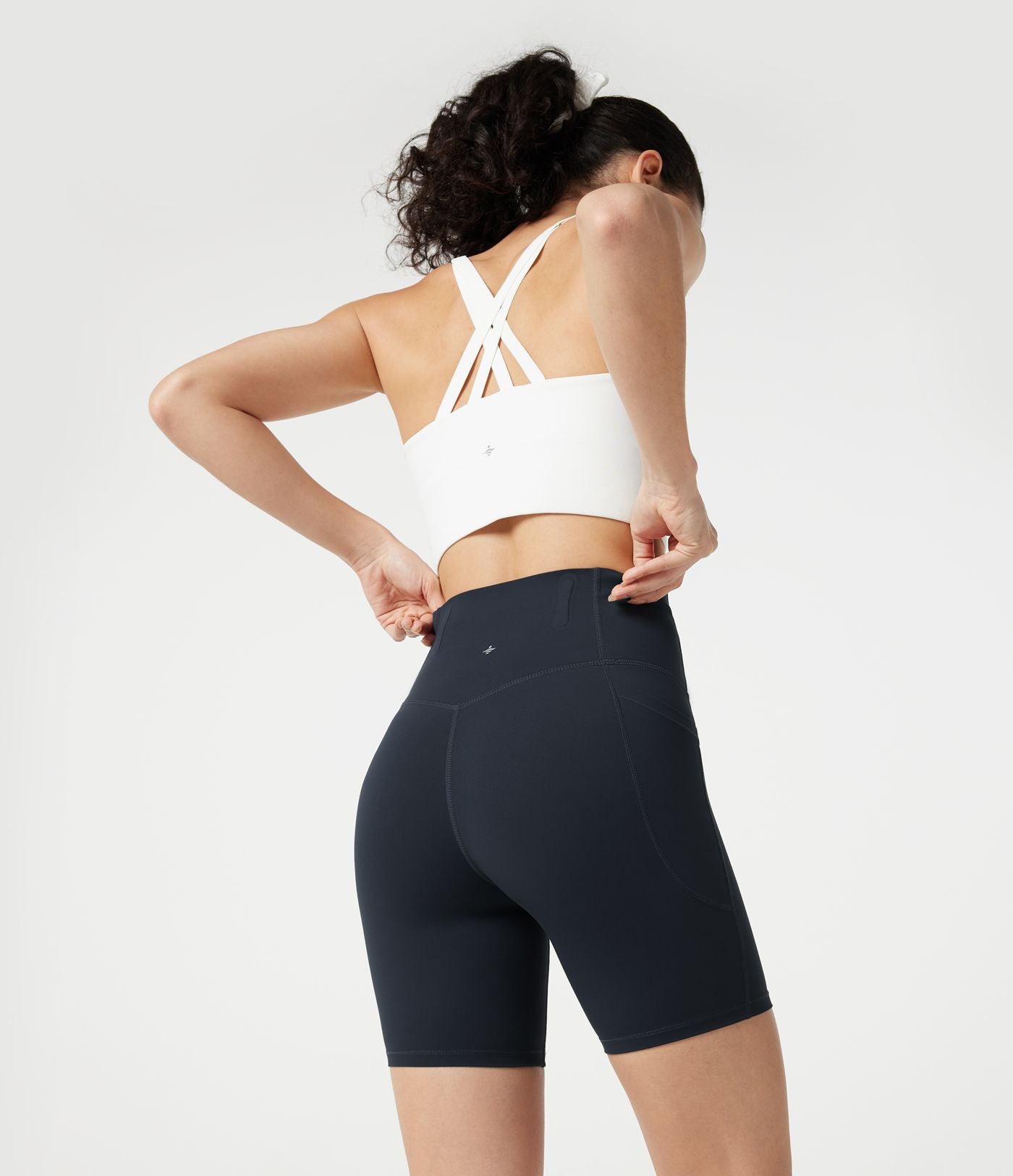 Short cycliste gainant taille haute Halara UltraSculpt™ 17,5 cm avec poches