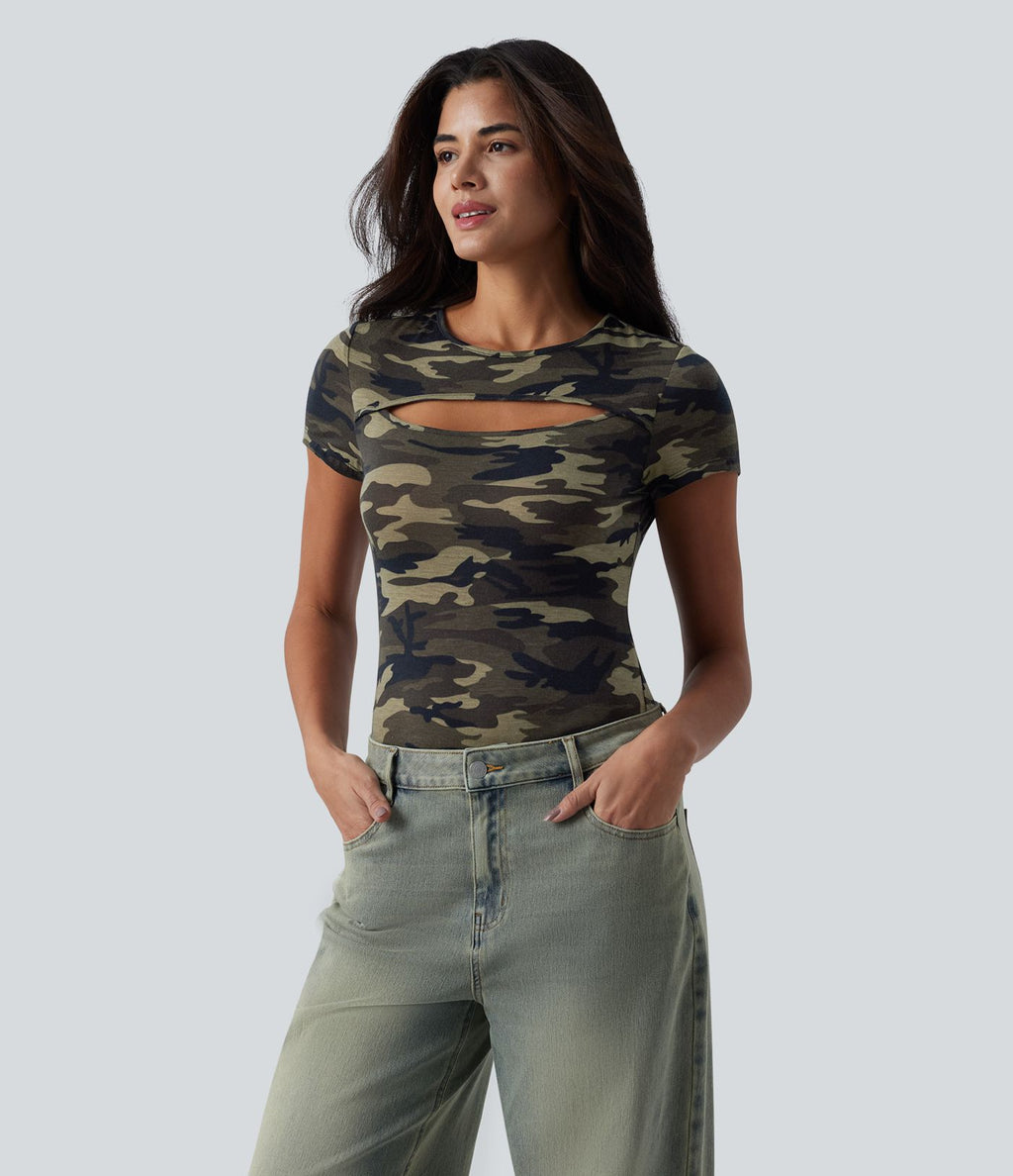 T-shirt casual col rond manches courtes échancré imprimé camouflage