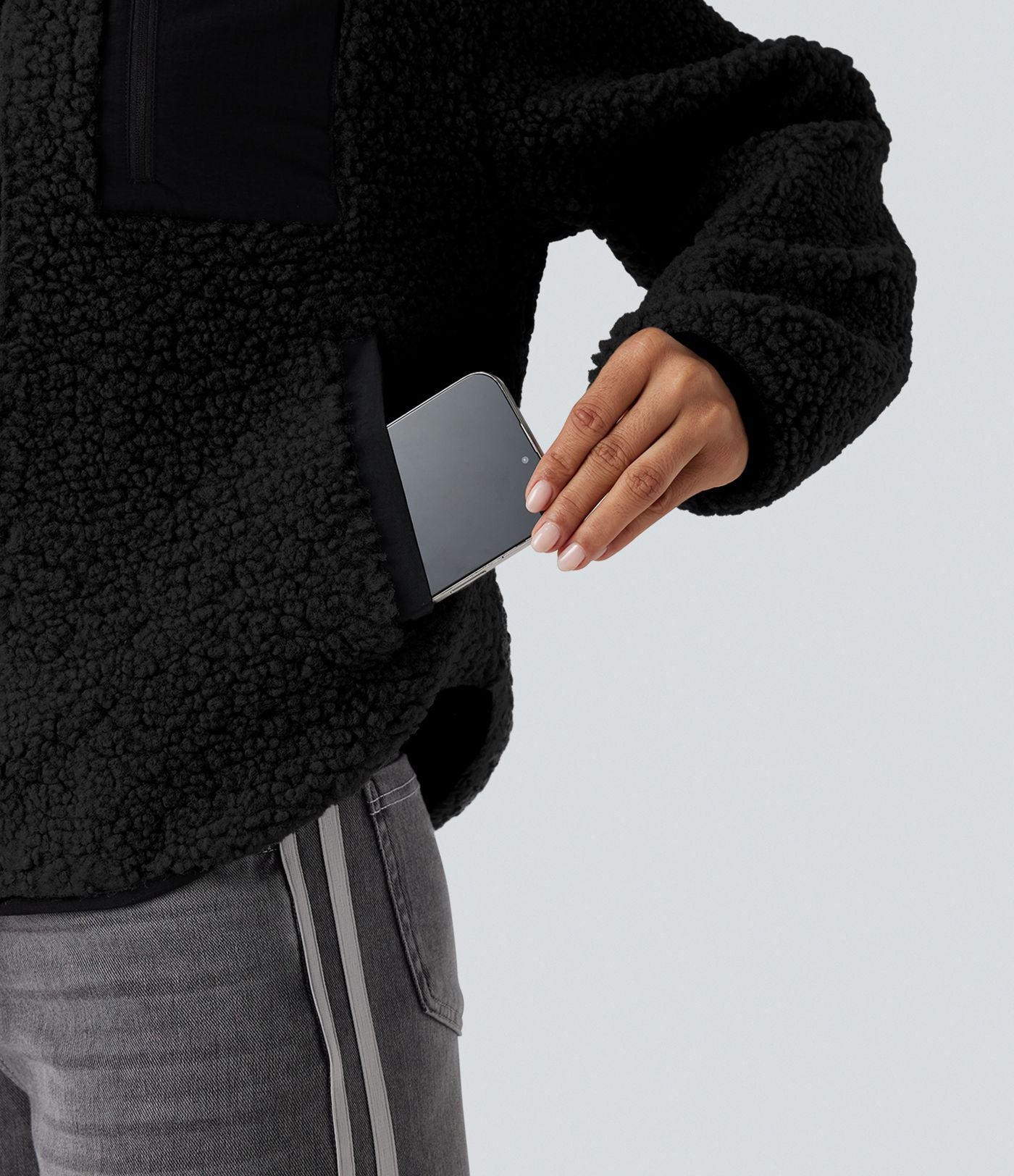 Veste sherpa col roulé manches longues avec poches