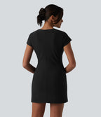 Robe de bureau mini moulante col rond manches courtes avec fermeture éclair invisible et poches