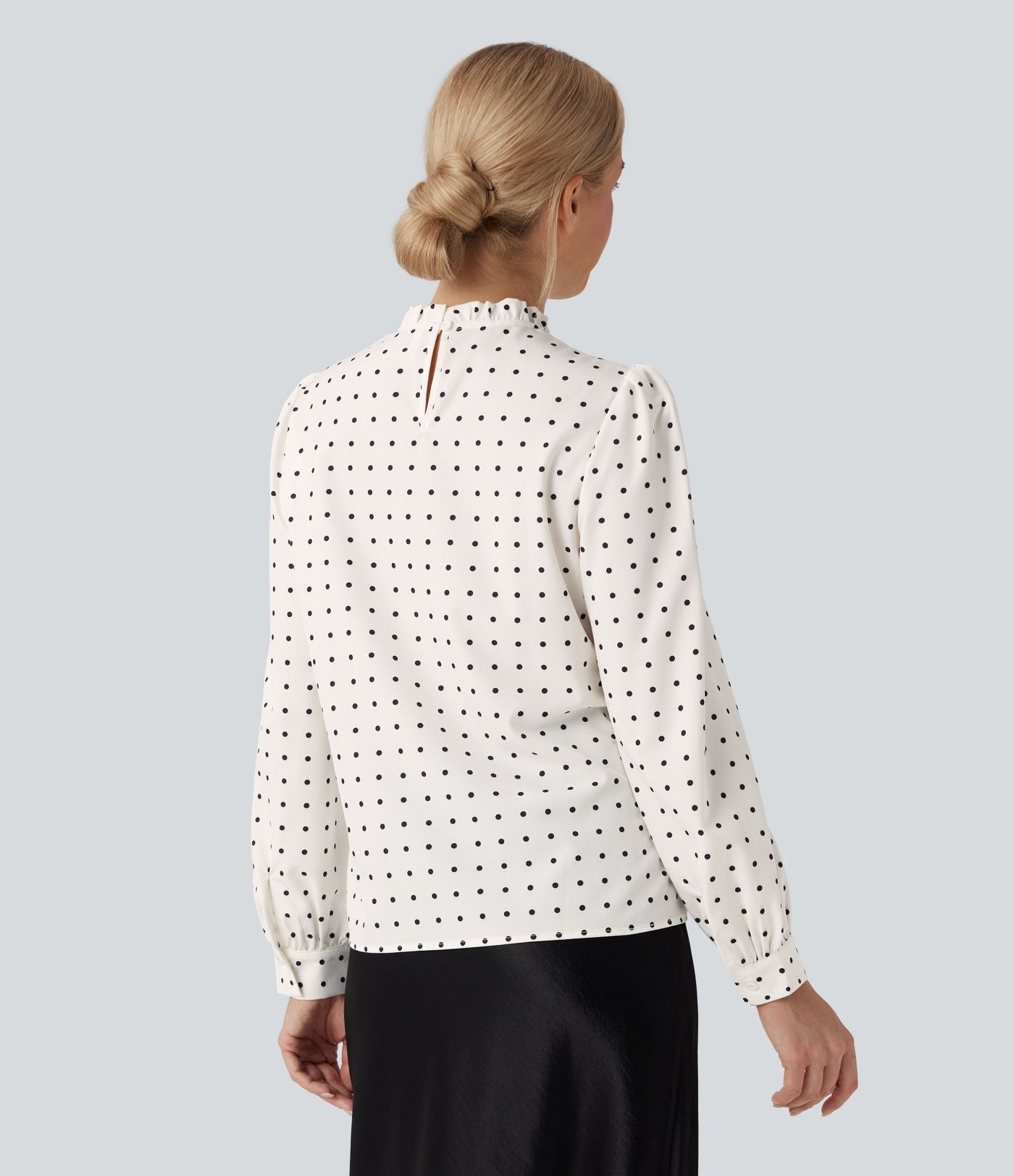 Blouse travail col montant à volants pois manches longues