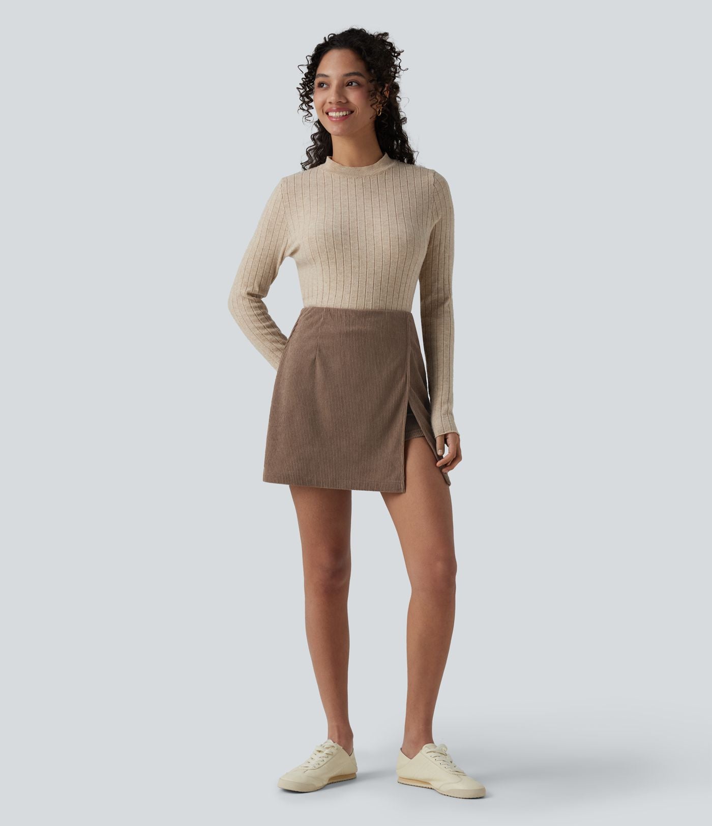 Jupe-short décontractée taille haute en velours côtelé avec zip arrière et fentes - Longueur plus longue