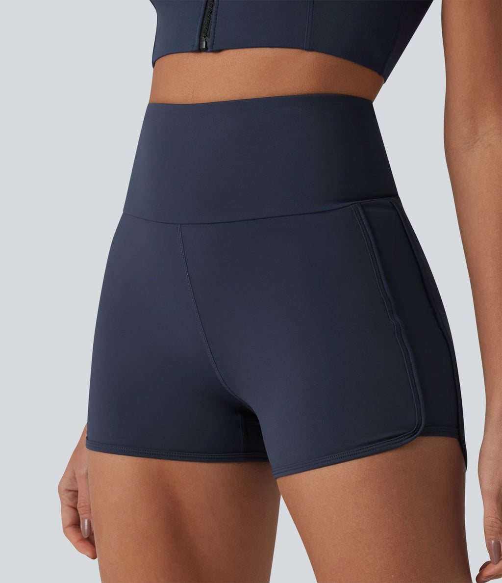 Short de yoga SoftlyZero™ Airy gainant slim taille haute à dos croisé à effet frais InstantCool, ourlet arrondi et poche