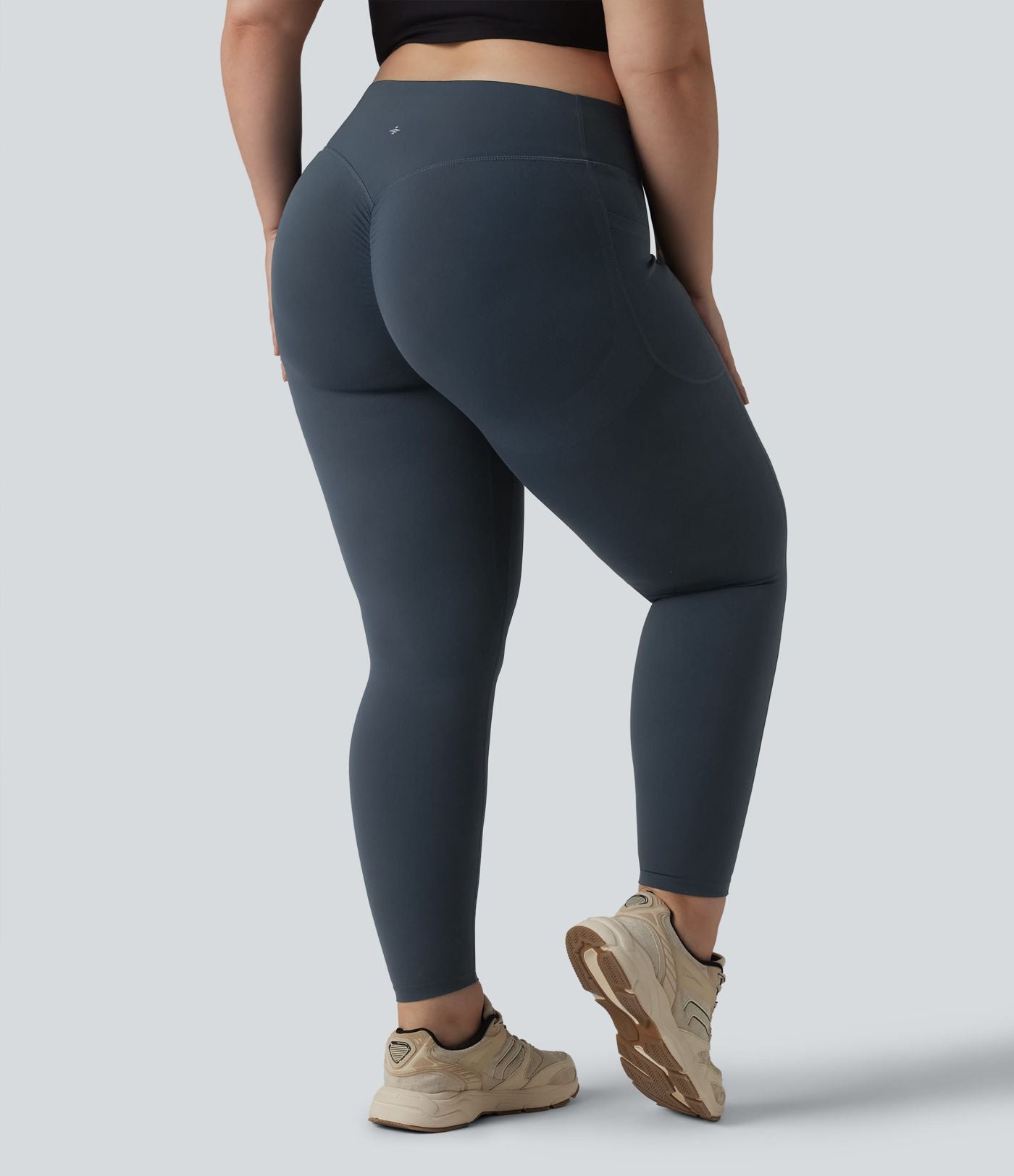 Legging d'entraînement gainant galbant taille haute grande taille avec effet scrunch et poches Halara UltraSculpt™