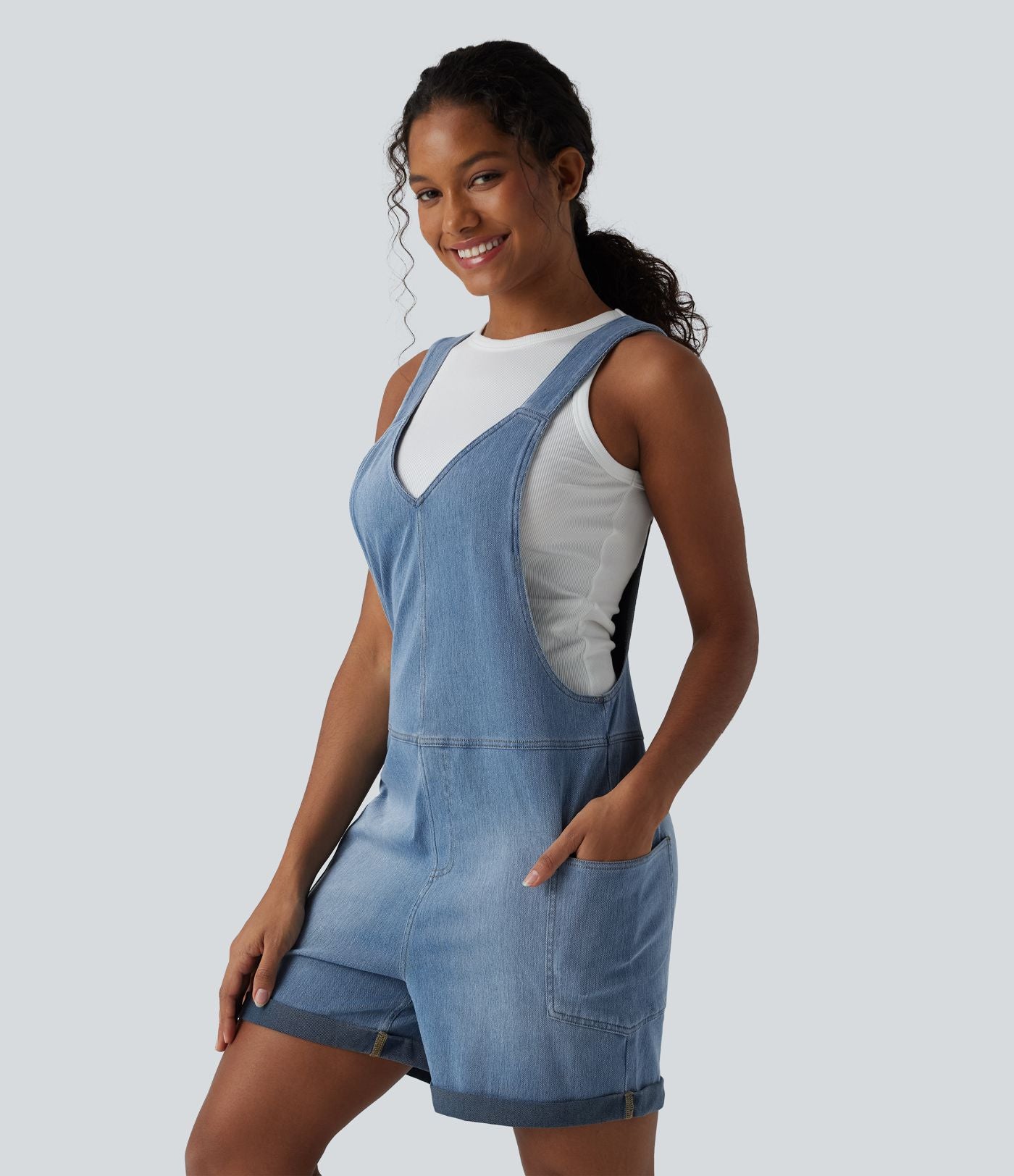 Salopette en jean Halara Flex™ col V délavée décontractée à ourlet roulotté avec poches