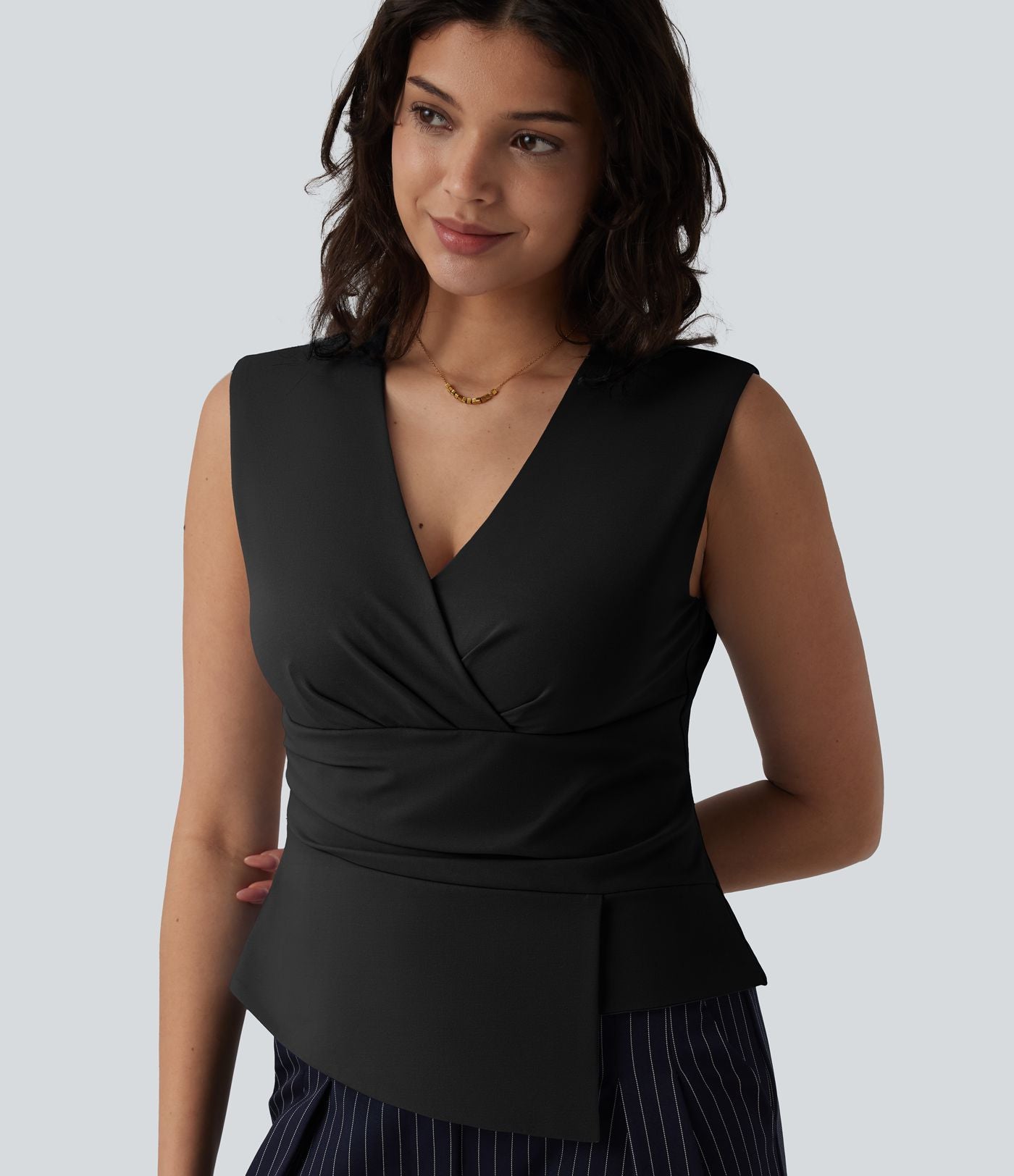 Blouse tailleur col V sans manches