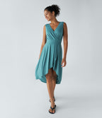Robe Mi-Longue Plissée Décolleté Plongeant Sans Manches Haut Bas Ourlet Croisé