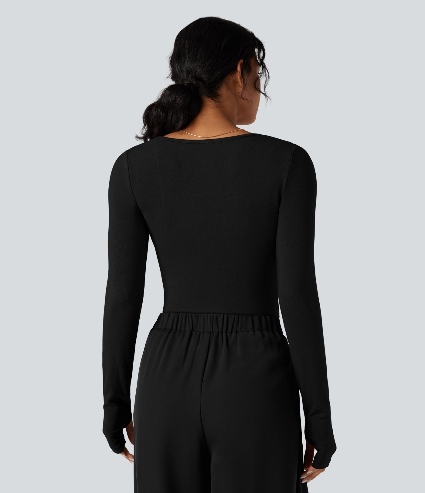 T-shirt tailleur col carré manches longues coupe ajustée