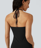 Robe mini de plage à col halter avec brassière intégrée, lien noué au dos et poches