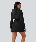 Robe active SpacerTek™ mini à capuche, manches longues, avec cordon de serrage et poches