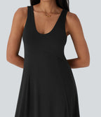 Robe longue à bretelles avec col U, dos nu, fente et coupe fluide