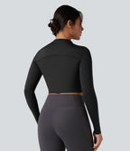 Haut de sport yoga ajusté col montant à manches longues