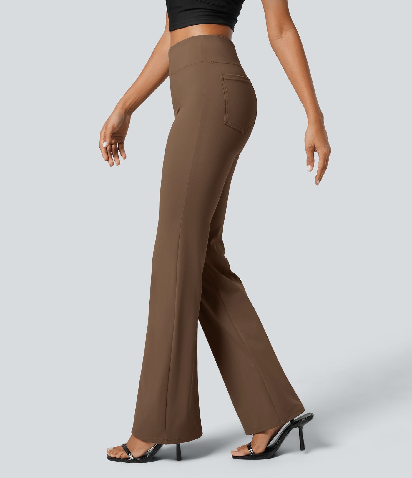 Pantalon tailleur légèrement évasé taille haute avec poches arrière Halara Flex™