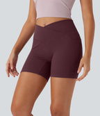 Short de yoga gaufré à taille haute croisée avec poches latérales 12,5 cm