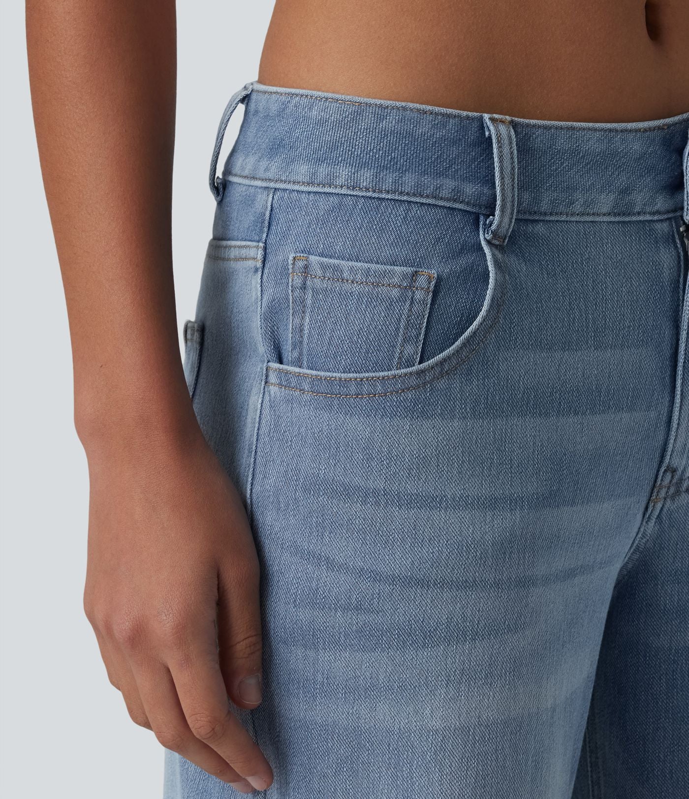 Halara Flex™ Jean Large Casual Taille Basse avec Boutons Zip Multiples Poches Lavés Élastiques et Tricotés