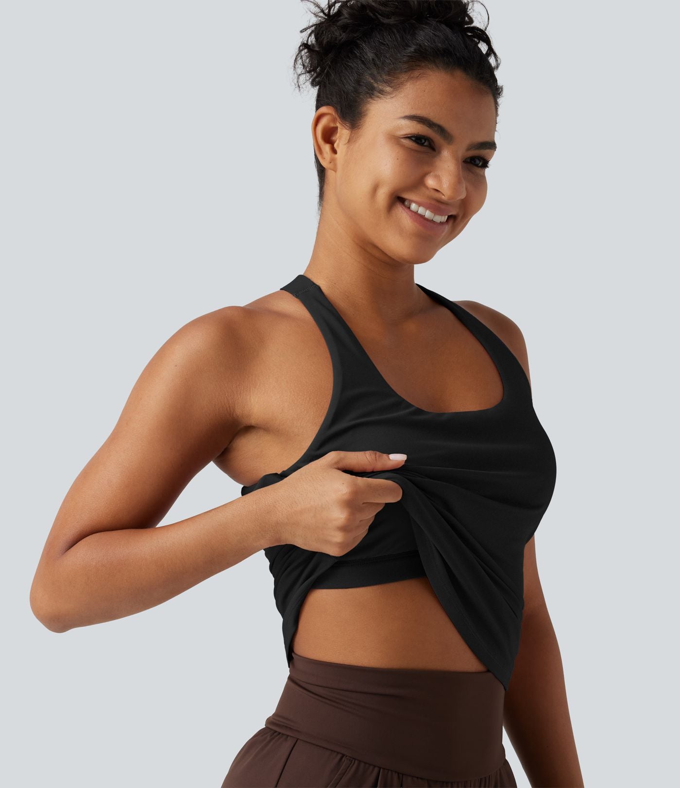 Débardeur de yoga à encolure U, toucher frais, séchage rapide, coussinets amovibles et protection solaire UPF 50+