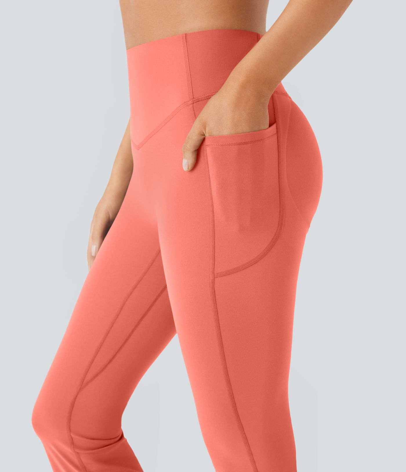 Pantalon de yoga à coupe bootcut gainant galbant taille haute avec effet scrunch et poches Halara UltraSculpt™