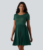 Robe casual mini fluide col rond à manches courtes avec mesh contrasté