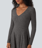 Robe décontractée mini évasée maille côtelée col V manches longues