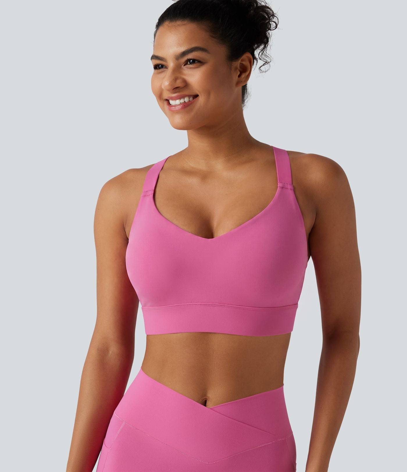 Haut brassière de sport Halara UltraSculpt™ maintien moyen col V, dos nu, bretelles croisées, coussinets amovibles, bonnets E à G