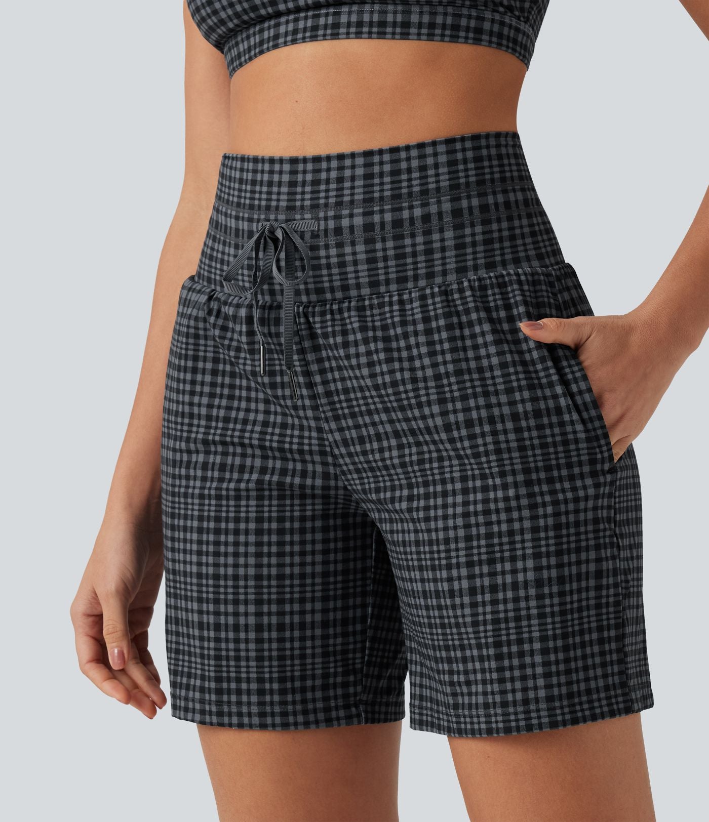 Short de yoga 2-en-1 ultra taille haute UltraSculpt™ à carreaux et cordon de serrage 17,5 cm avec poches