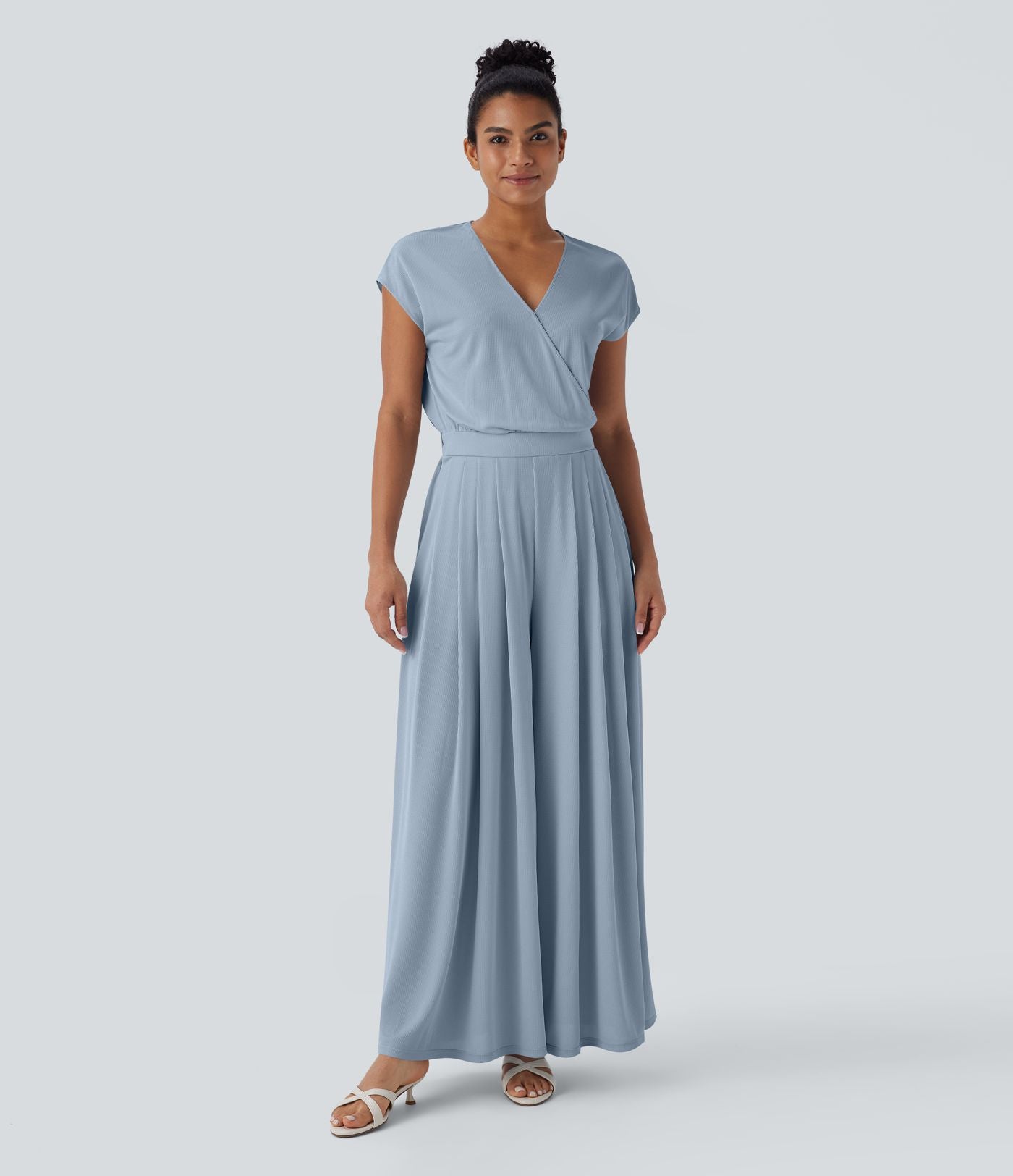 Combinaison fluide en tissu gaufré, col V, manches courtes, jambes larges et poches latérales - Easy Peasy Edition