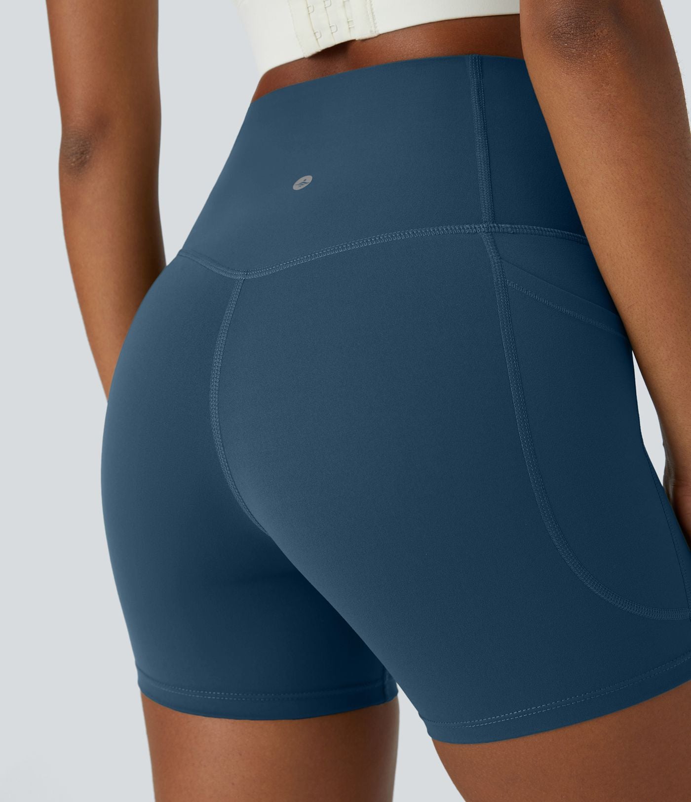 Short cycliste d'entraînement gainant taille haute UltraSculpt™ SoCinched à poches latérales 12,5 cm
