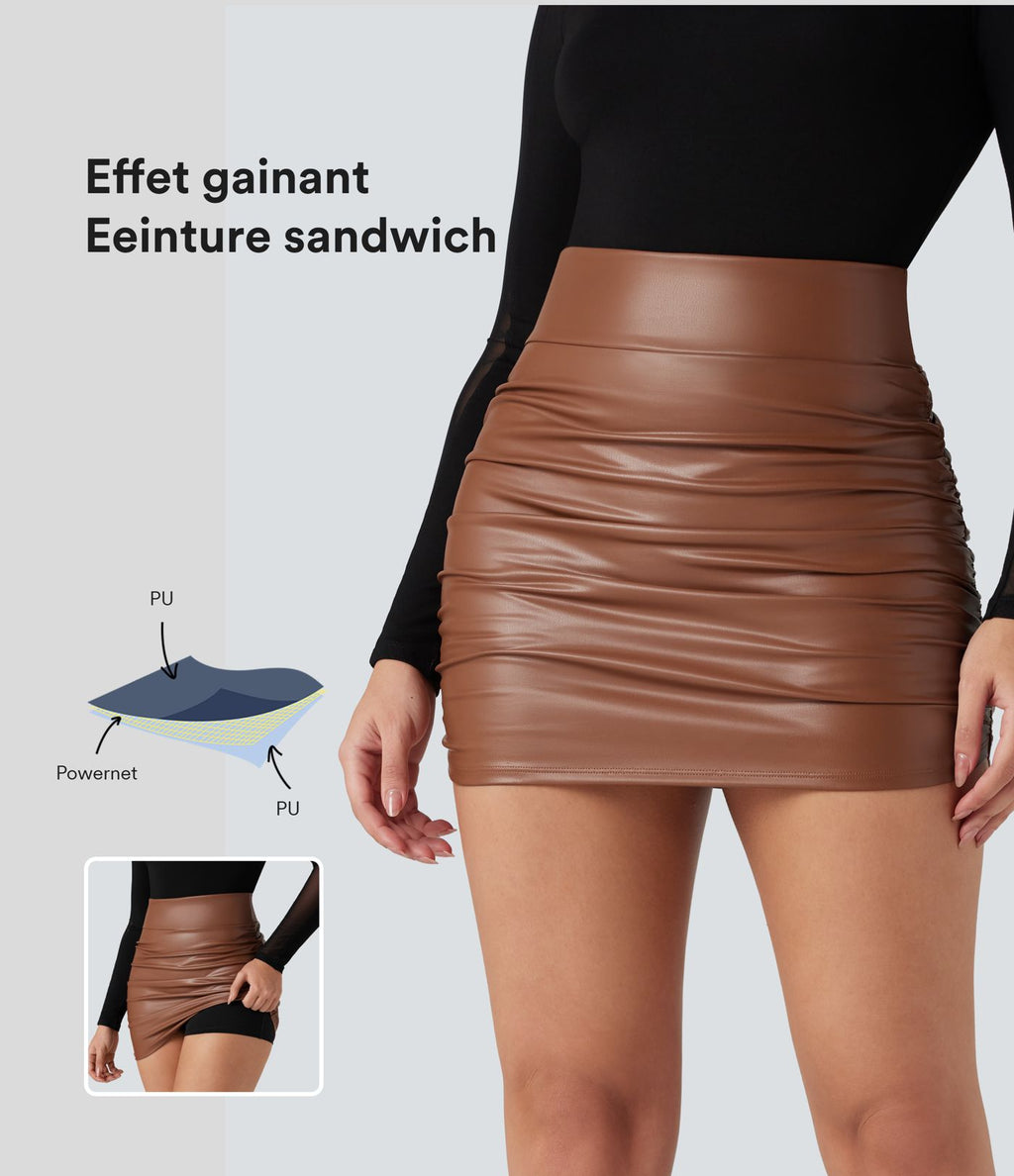 Jupe courte moulante 2-en-1 SoCinched gainante taille haute similicuir polaire froncée ourlet arrondi