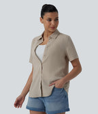 Chemise décontractée à manches courtes avec col et ourlet arrondi, aspect lin