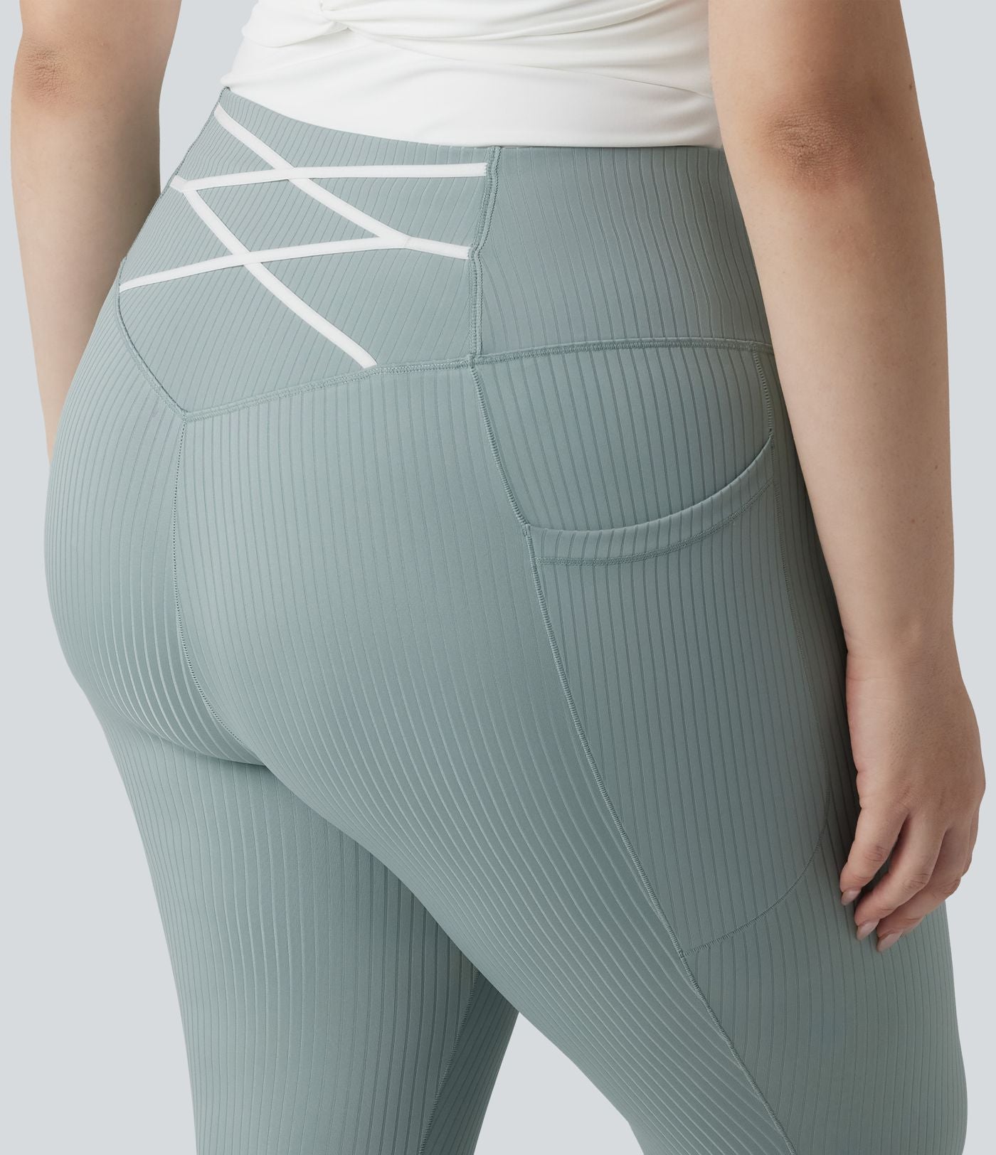 Legging sport grande taille en maille côtelé, effet ventre plat, taille haute avec poches