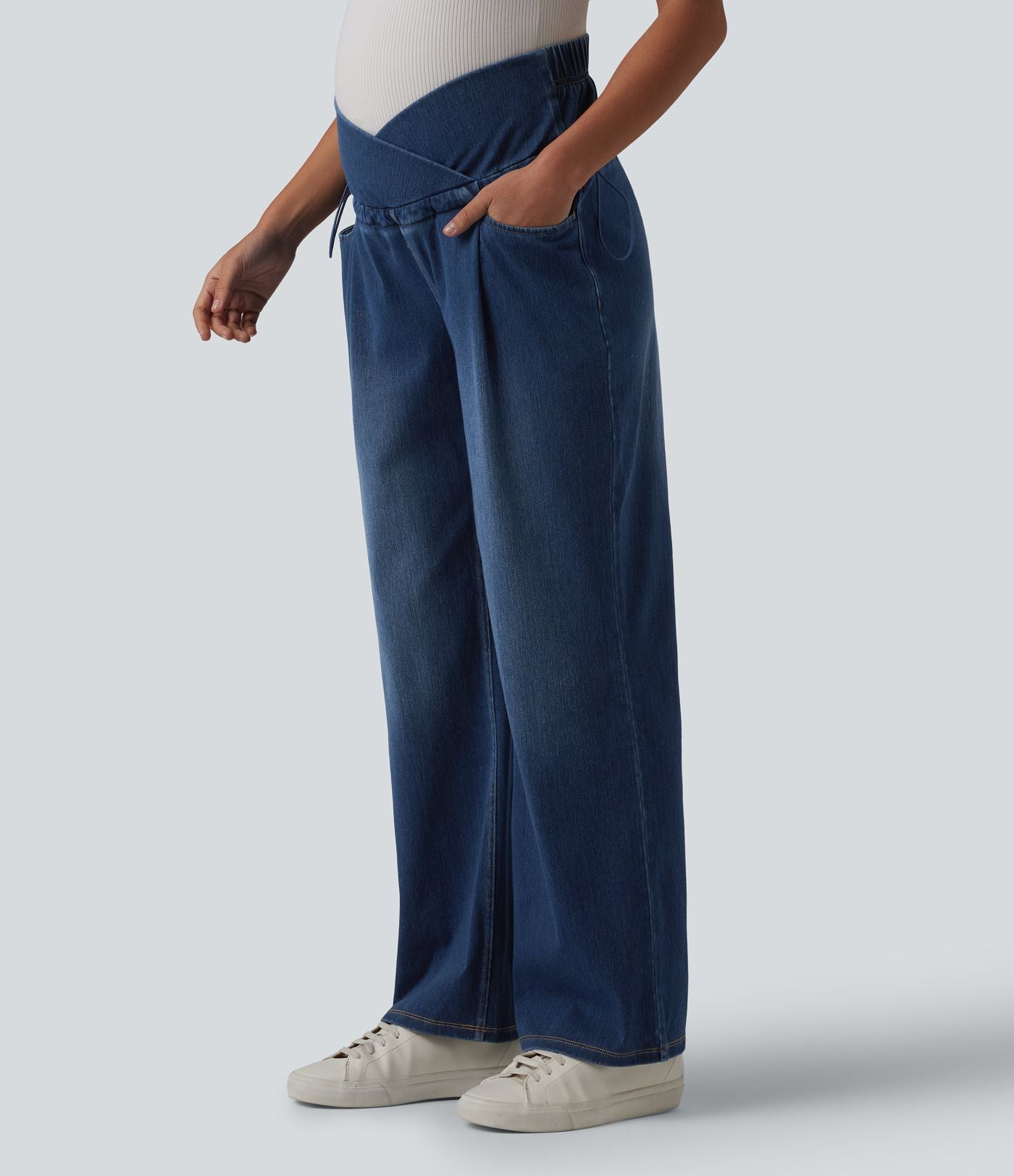 Halara Flex™ Jean de maternité ample décontracté à taille haute croisée avec cordon de serrage ajustable et poches