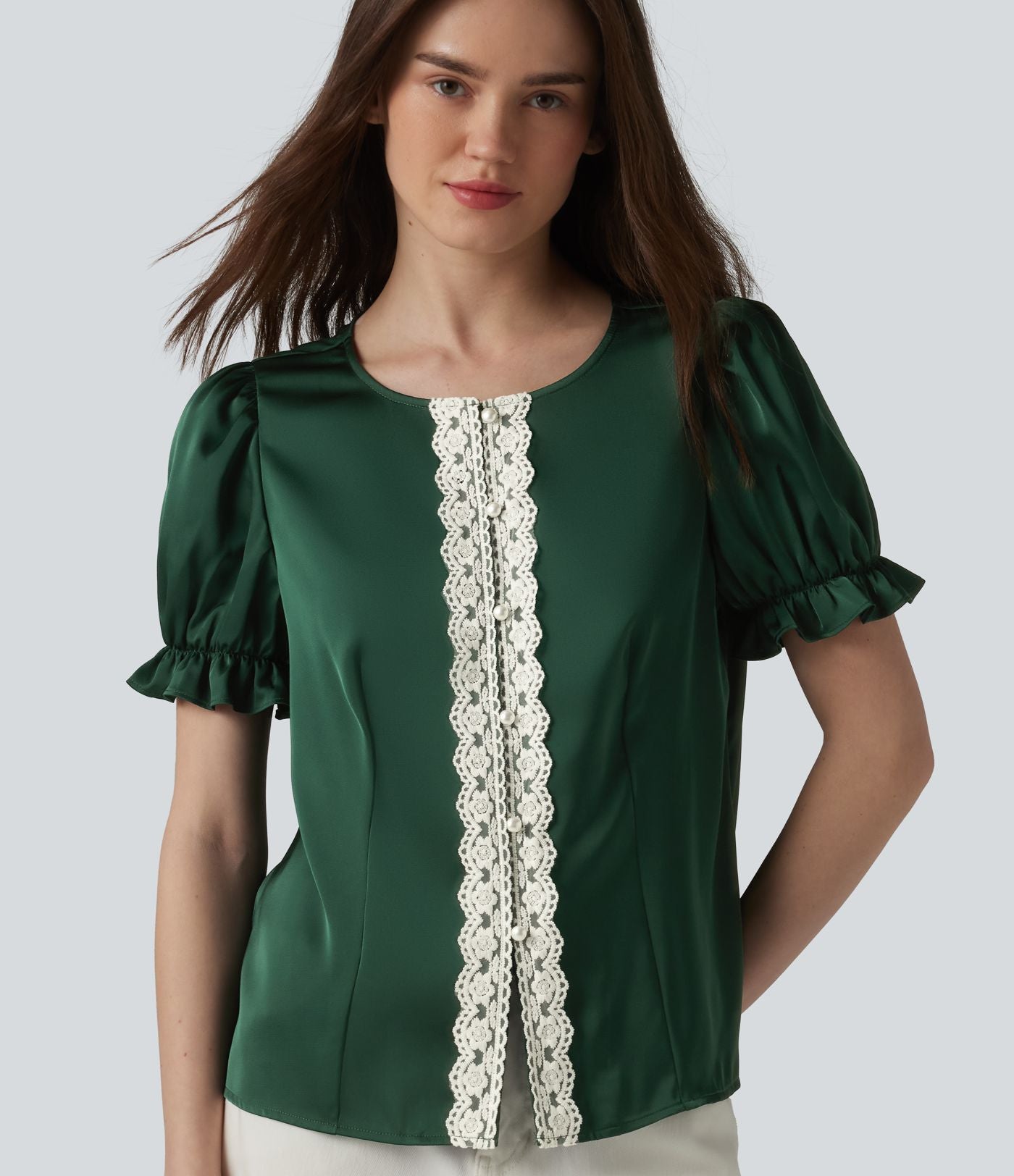 Blouse décontractée col rond manches bouffantes courtes avec dentelle contrastée