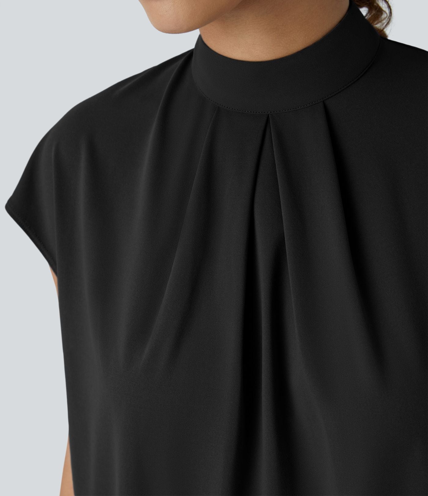 Blouse de Travail à Col Montant Plissée avec Boutons dans le Dos et Manches Courtes