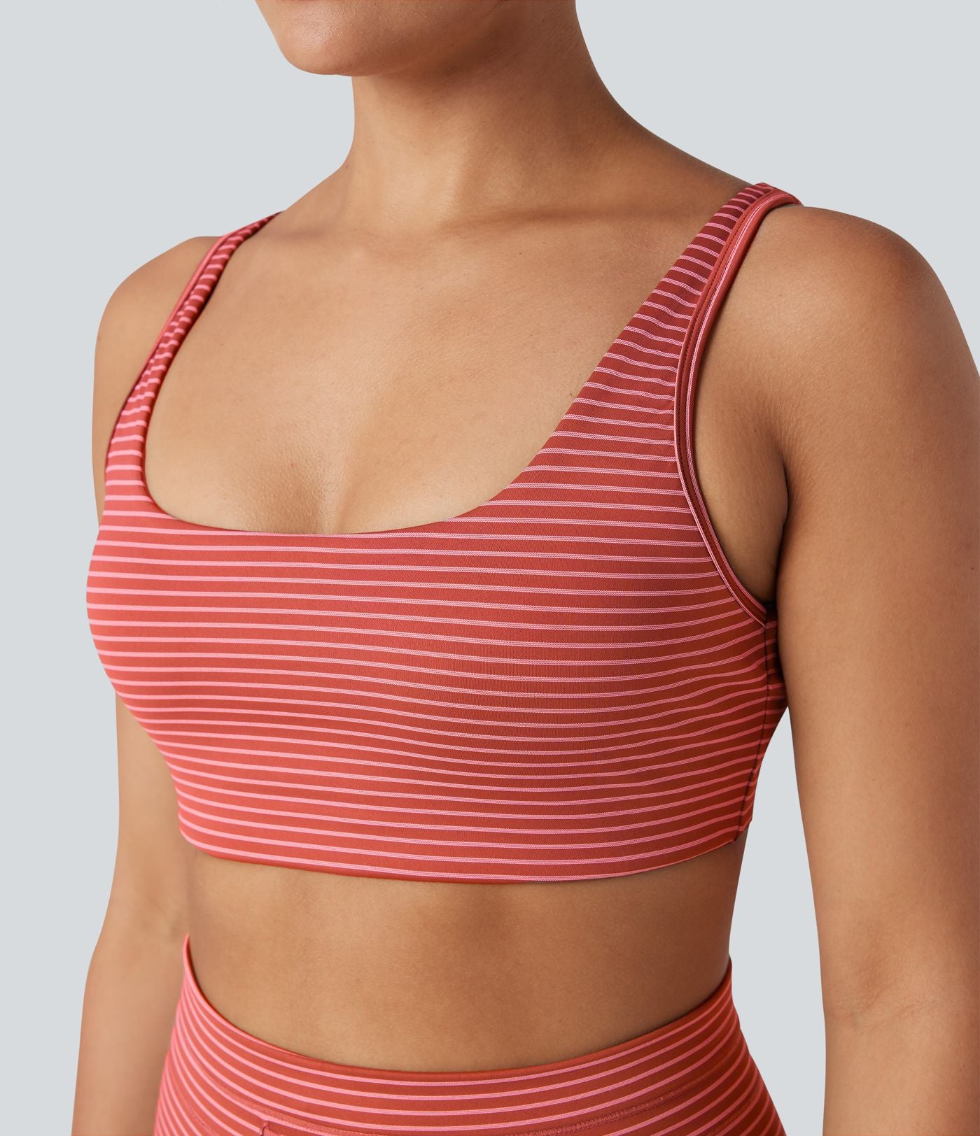 Brassière de sport yoga soutien léger col U à découpes rayé bonnets A-C